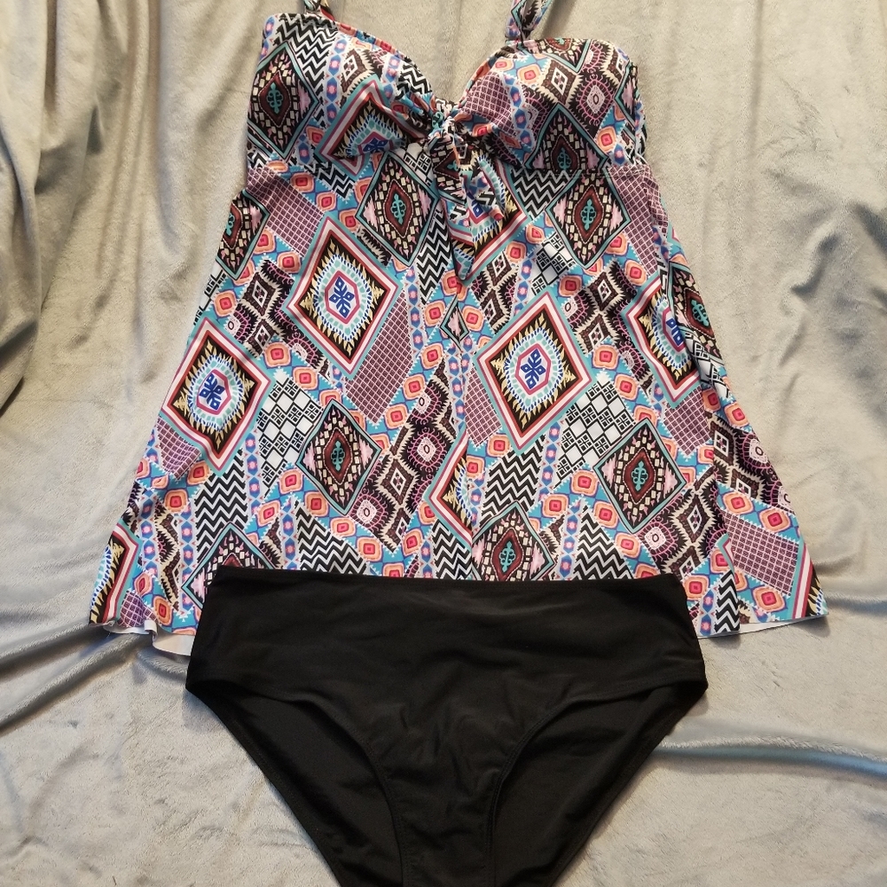 NWOT Tankini set multi print/color Sz 2XL